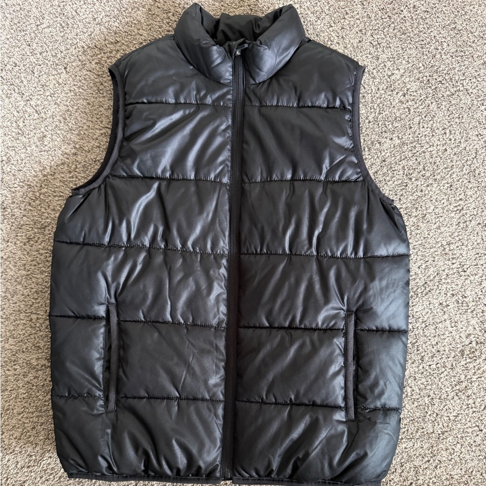Old Navy Black Puffer Vest